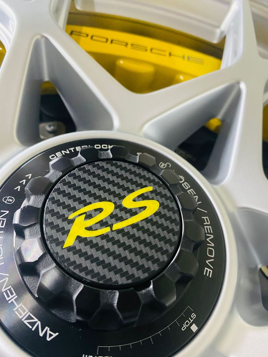 Centre Lock Caps, Carbon Carbon-look centre lock cover caps
