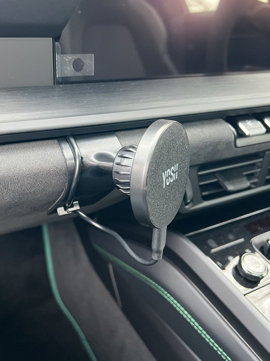 MagSafe Mount 992 Magnetic phone mount and wireless charger